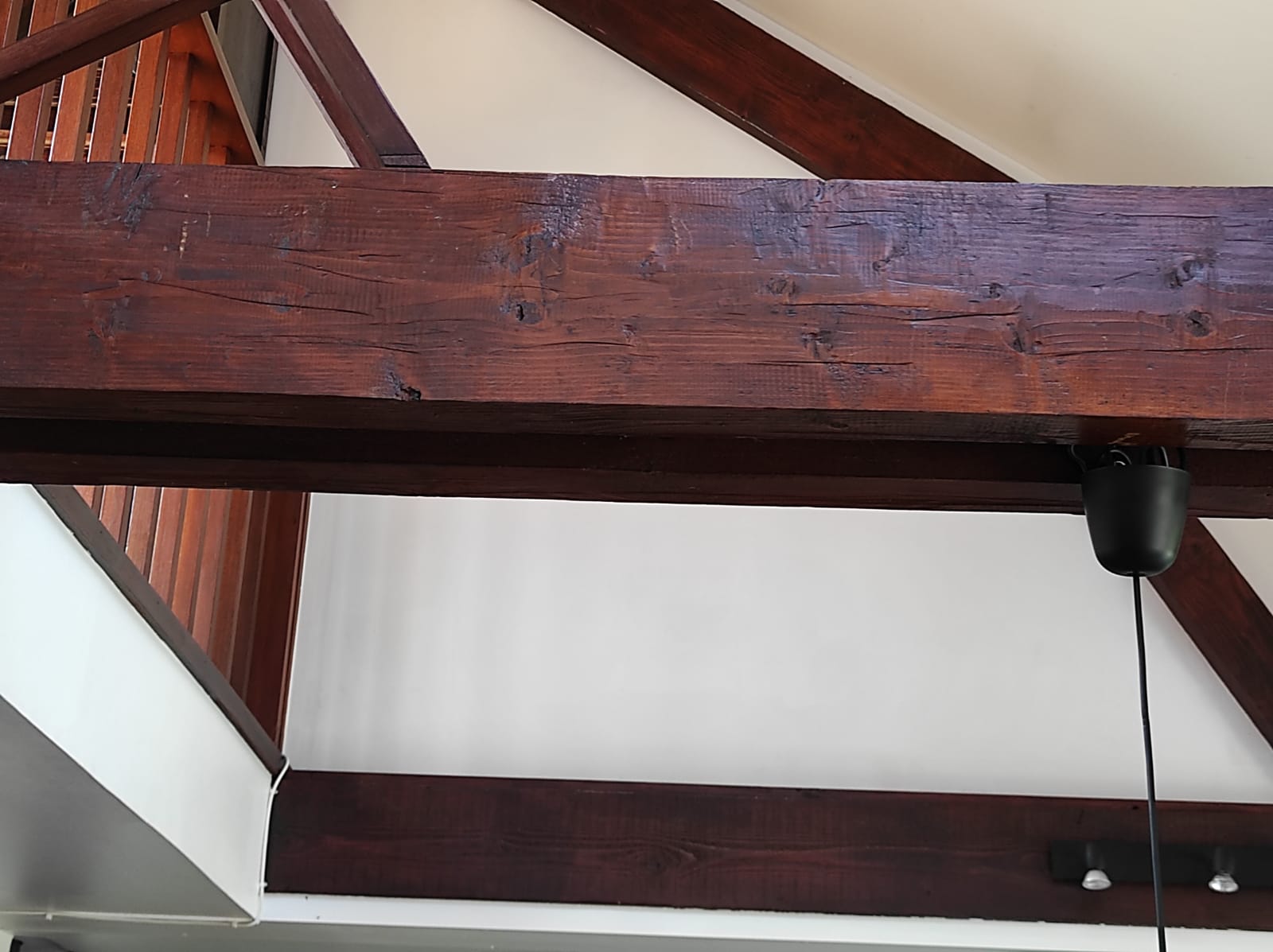 Peinture de poutre intérieur - après