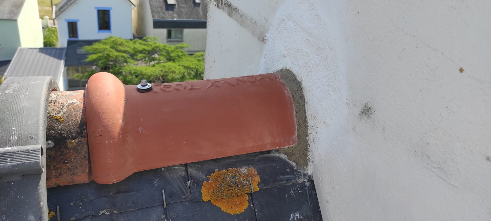 Pose tuile faîtière - après